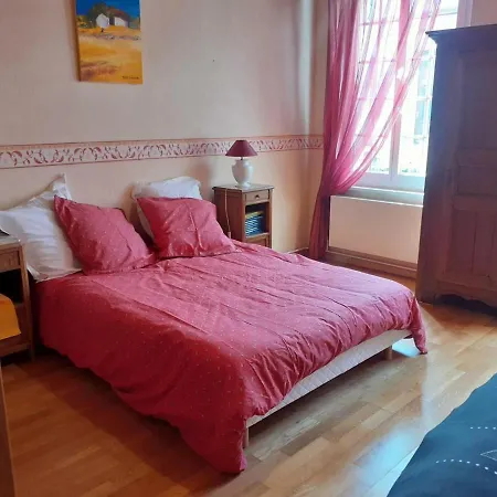 Holiday home Gite Coucy-Les-Eppes, 6 Pieces, 10 Personnes - Fr-1-532-6 Coucy-les-Eppes